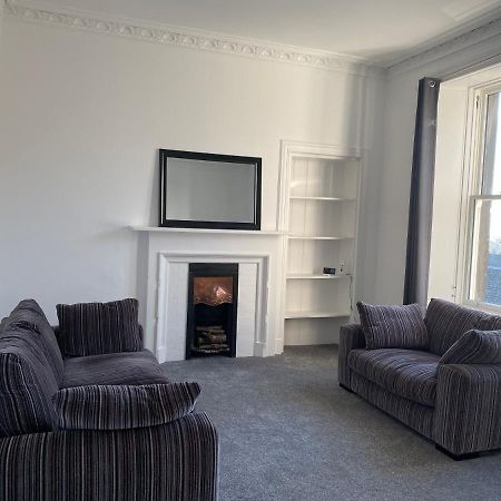 Carvetii - Edward House B - 2 Dbl Bed 1St Floor Flat Διαμέρισμα Ντανφέρμλιν Εξωτερικό φωτογραφία